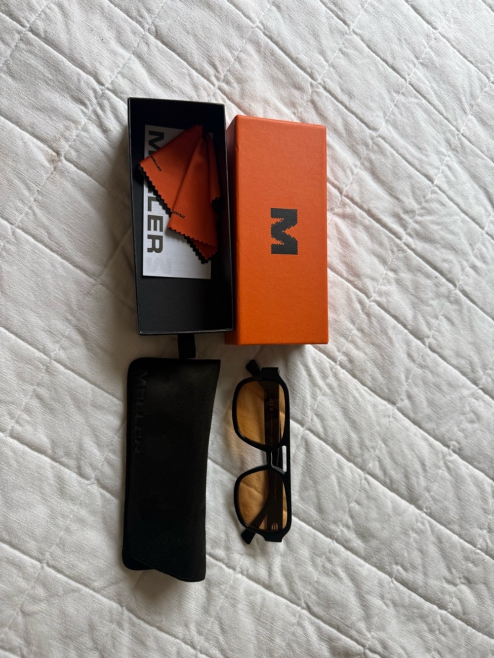MELLER Sunglasses with Orange Box and black frame Amber Lenses